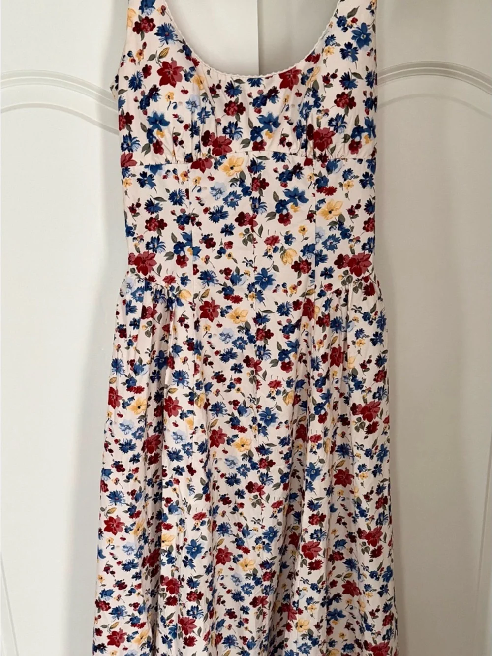 Abercrombie & Fitch Bra-Free Dylan Midi Cream Floral Dress - Picture 6 of 8